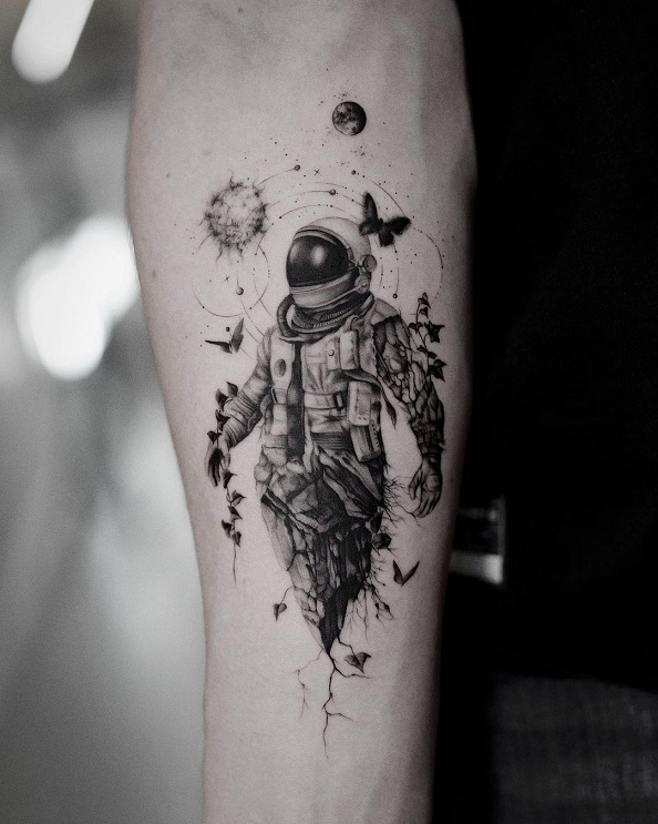15+ Captivating Astronaut Tattoo Designs for Cosmic Souls