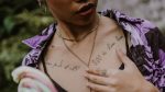 Tatuajes de nombres: ideas, letras, zonas y cuándo pensarlo dos veces