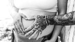 ¿Puedo tatuarme estando embarazada o dando el pecho? Lo que dicen los expertos