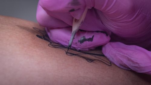 Tattoo Peeling Day by Day: What Is Normal and What Is Not