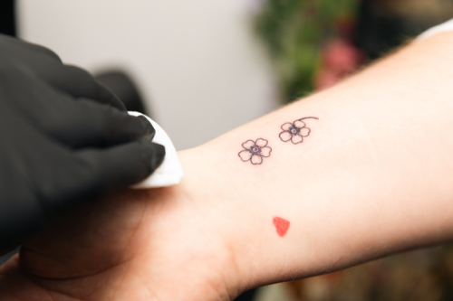 The Forget-Me-Not Tattoo Initiative Free Inking Across the UK to Commemorate Lost Loved Ones