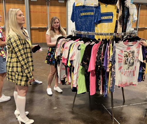 Nostalgia Galore at 90s Con: 'Saved by the Bell' Stars and Iconic '90s Moments